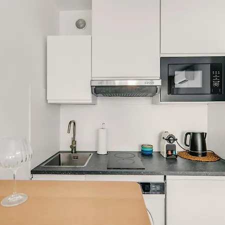 Apartamento Cosy & Quiet With Ac And Balcony With A View Of Nature Niza